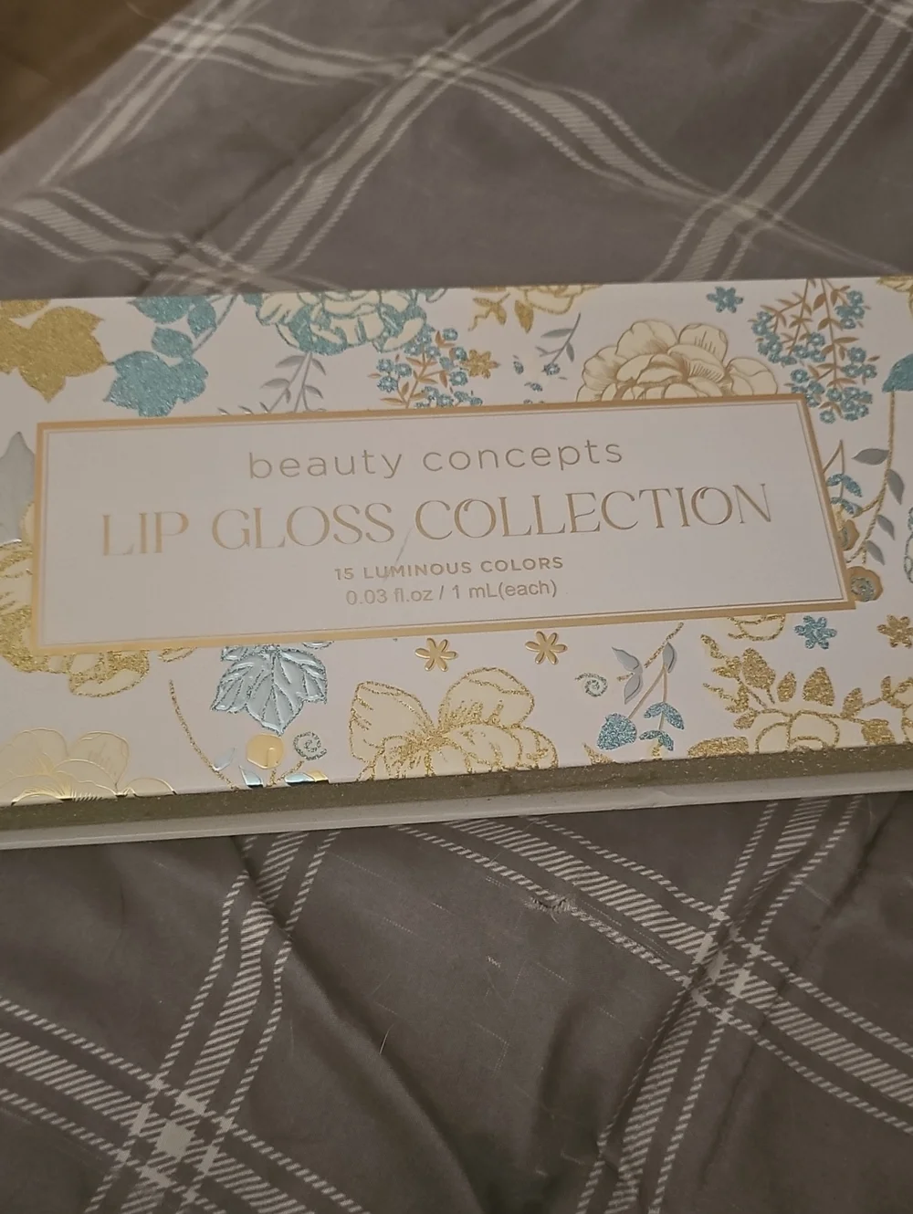 Beauty Concepts Lip Gloss Collection – 15 Luminous Shades (Cream & Gold Accents)
